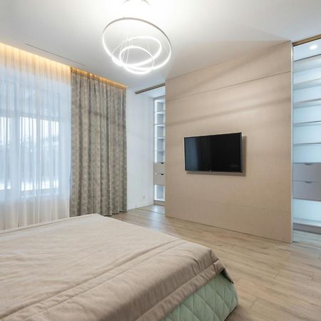 Plazzo Prime Plaza At Delhi Airport Bed & Breakfast New Delhi Exterior foto