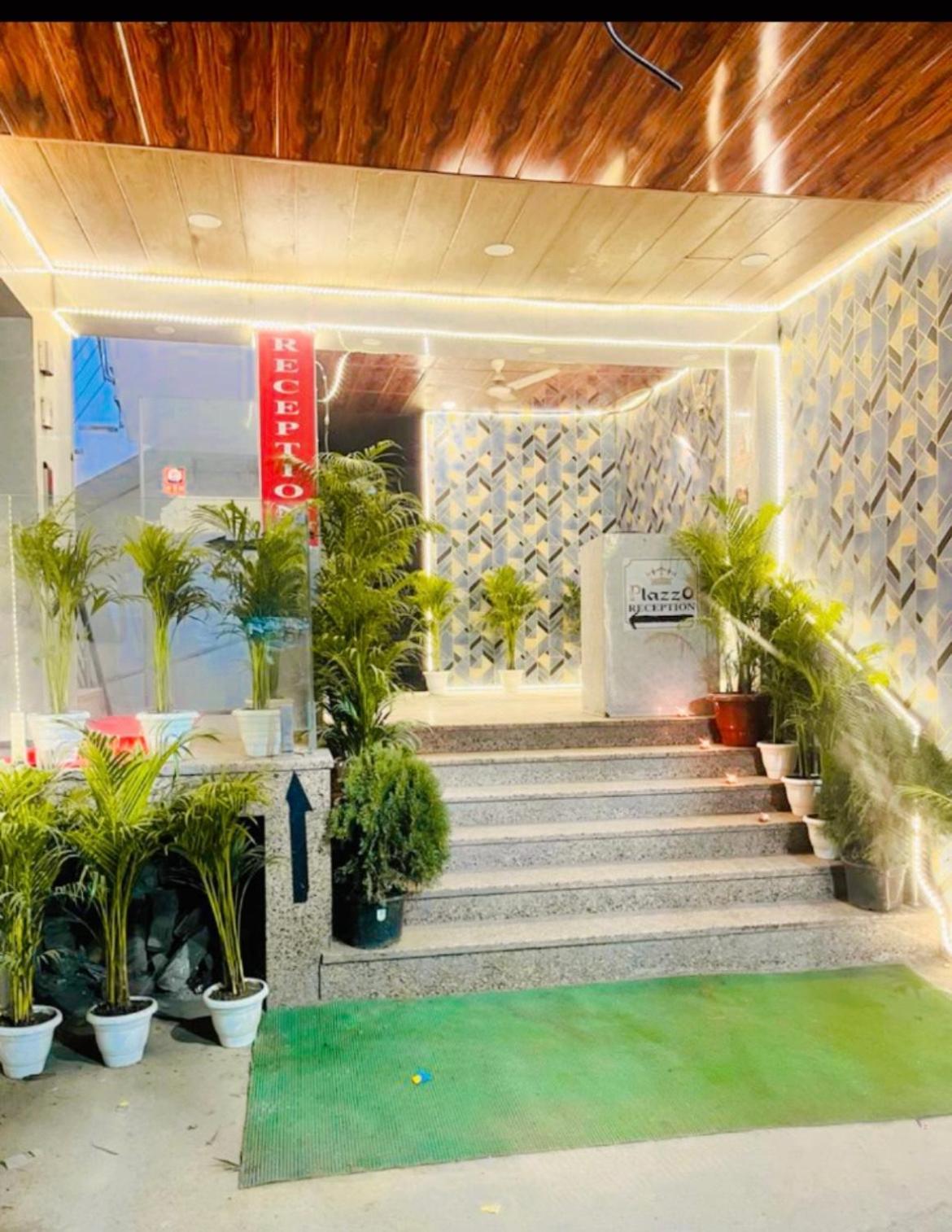 Plazzo Prime Plaza At Delhi Airport Bed & Breakfast New Delhi Exterior foto