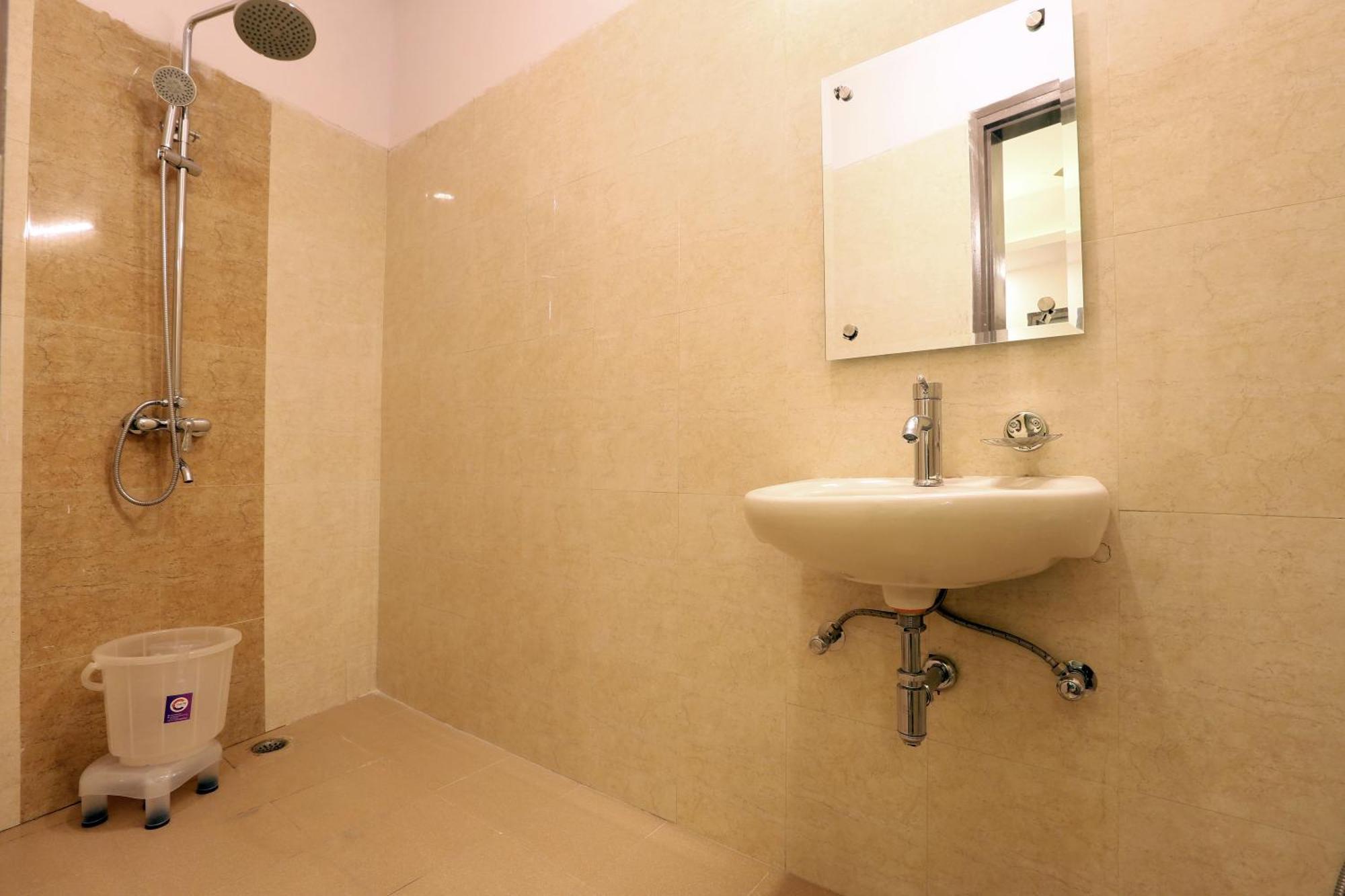 Plazzo Prime Plaza At Delhi Airport Bed & Breakfast New Delhi Exterior foto