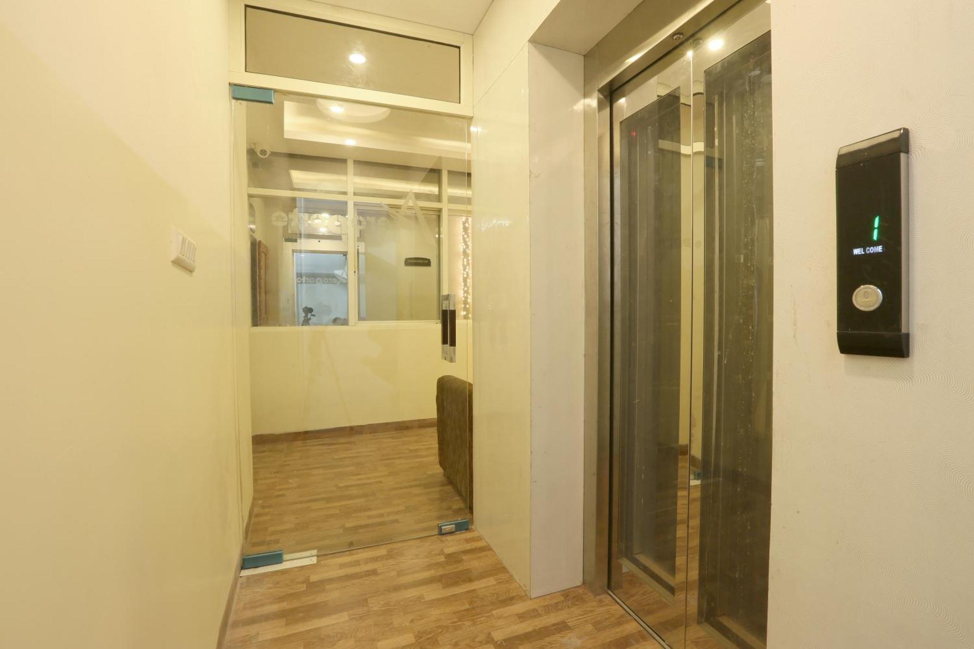 Plazzo Prime Plaza At Delhi Airport Bed & Breakfast New Delhi Exterior foto