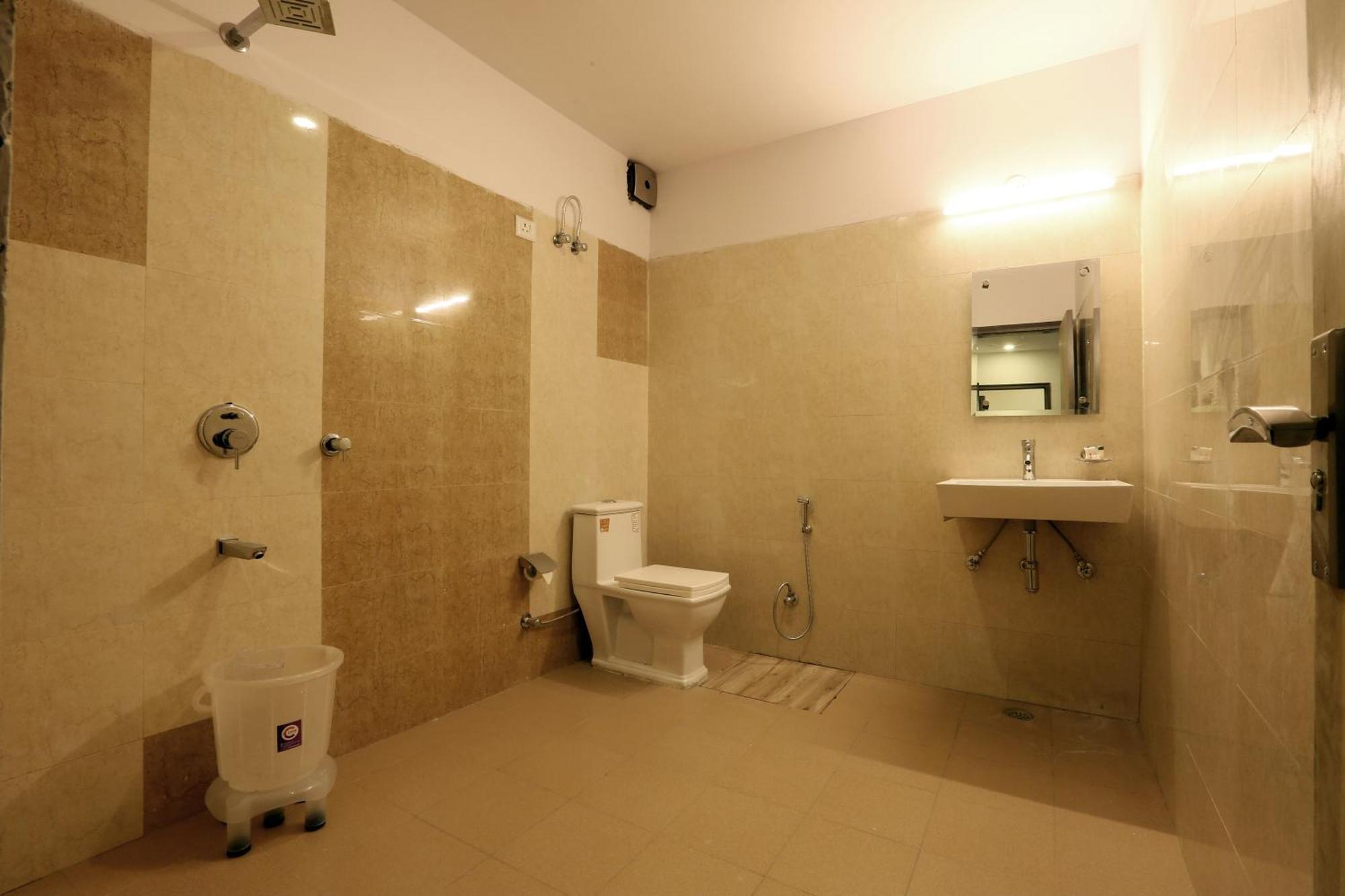 Plazzo Prime Plaza At Delhi Airport Bed & Breakfast New Delhi Exterior foto