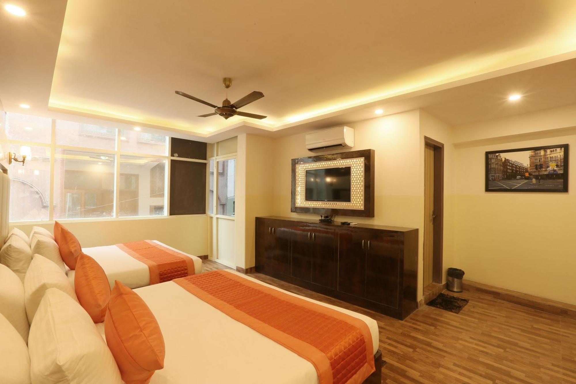 Plazzo Prime Plaza At Delhi Airport Bed & Breakfast New Delhi Exterior foto