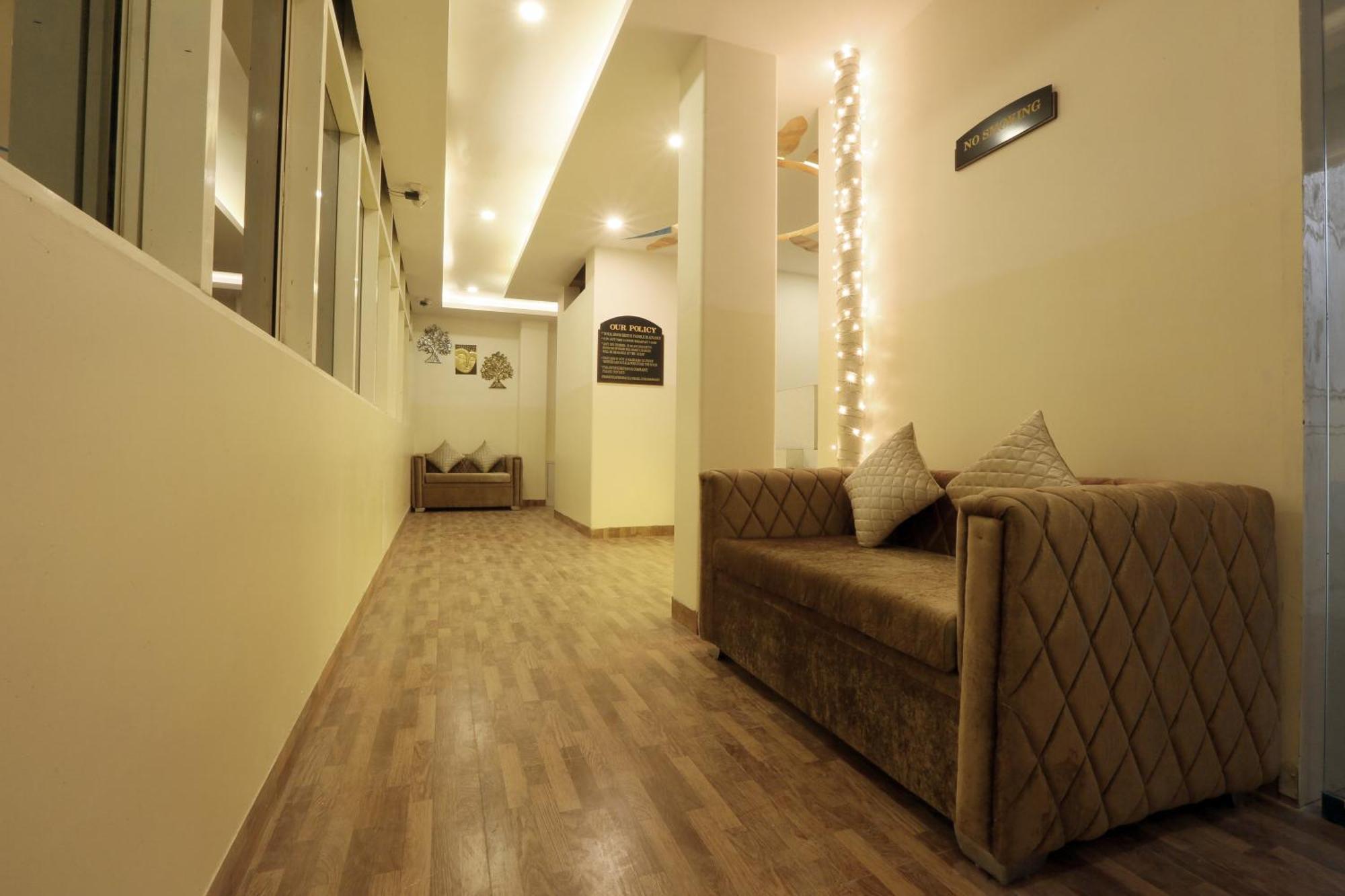 Plazzo Prime Plaza At Delhi Airport Bed & Breakfast New Delhi Exterior foto