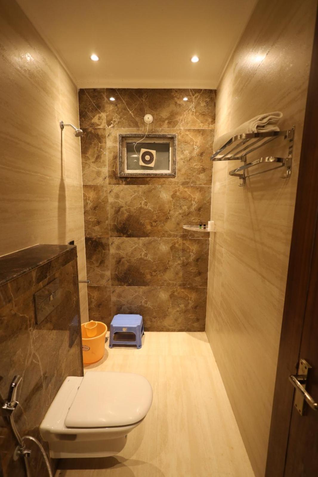 Plazzo Prime Plaza At Delhi Airport Bed & Breakfast New Delhi Exterior foto