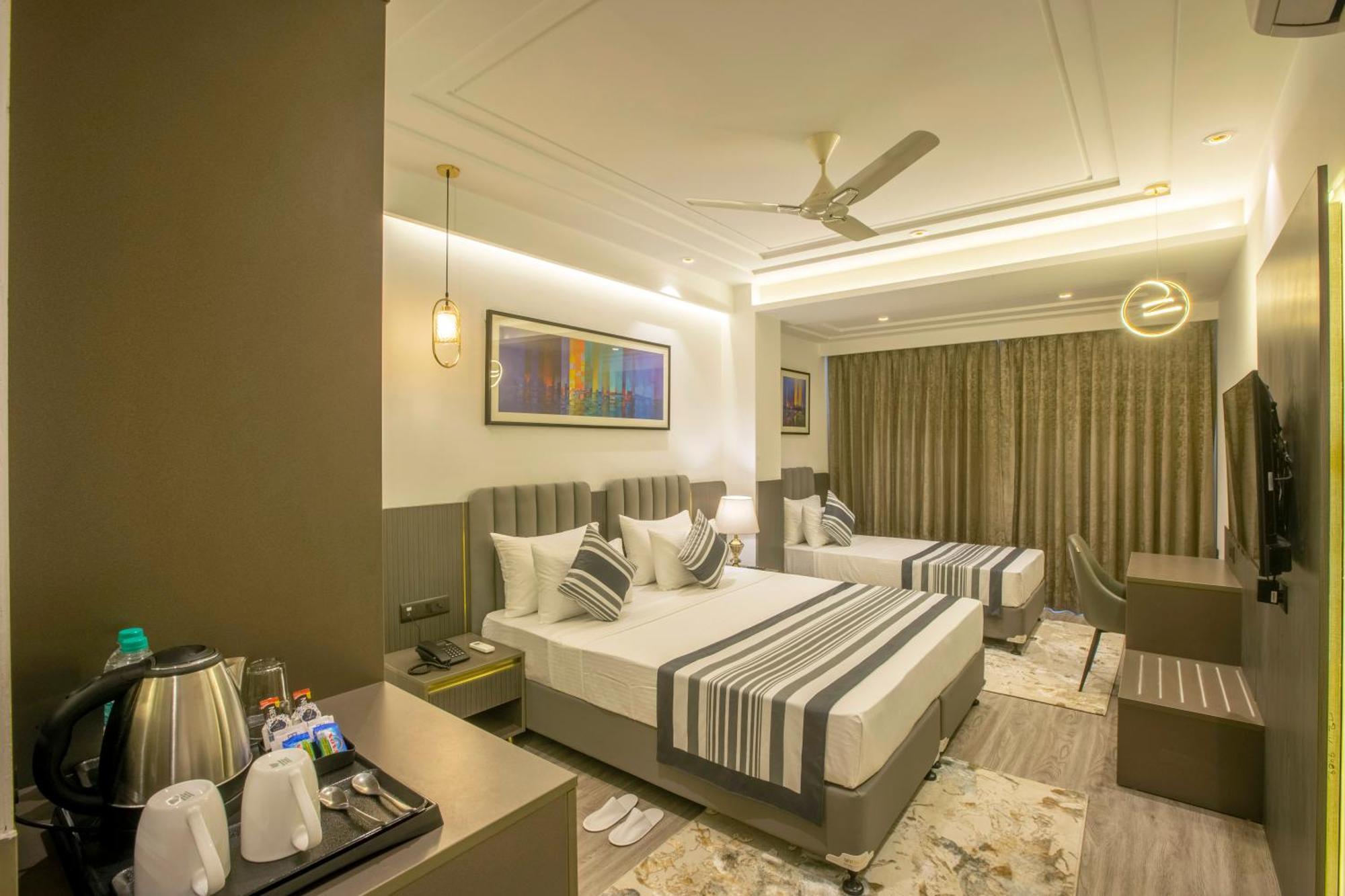 Plazzo Prime Plaza At Delhi Airport Bed & Breakfast New Delhi Exterior foto