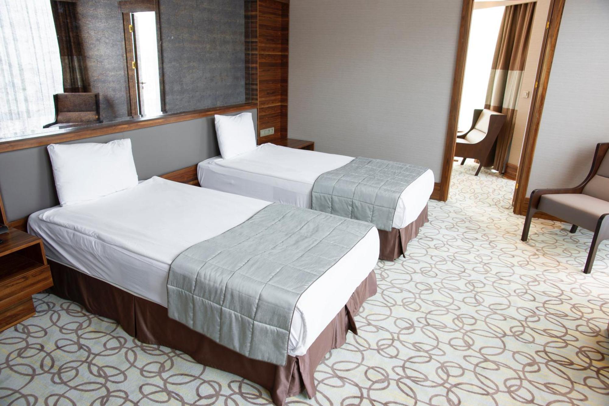 Plazzo Prime Plaza At Delhi Airport Bed & Breakfast New Delhi Exterior foto